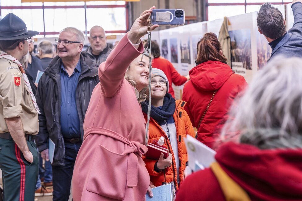 Mensen maken een selfie